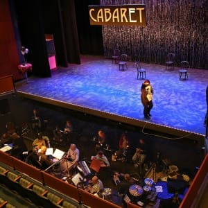 cena con cabaret