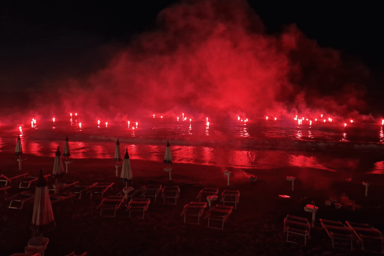 fuochi d'artificio sul mare cena