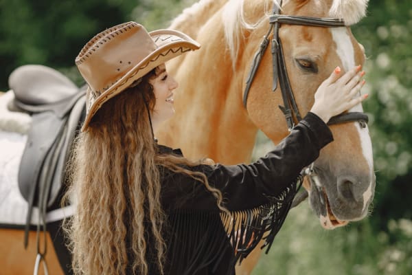 weekend gola del furlo a cavallo